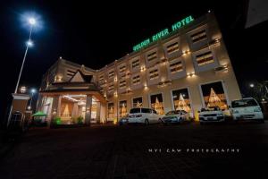 Golden River Hotel