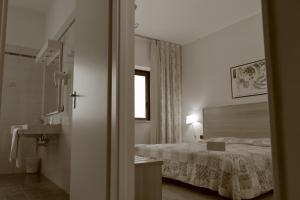 Standard Double or Twin Room room in Hotel Romanisio
