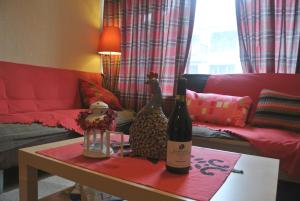 Feels like Home "Red Tulip"