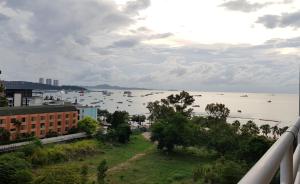 View Talay 6 Pattaya Beach by CANDO