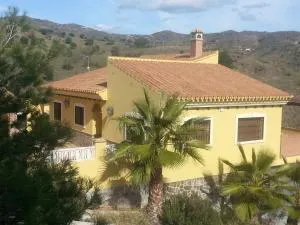 Cortijo Rural Los Gonzalez - Totalán