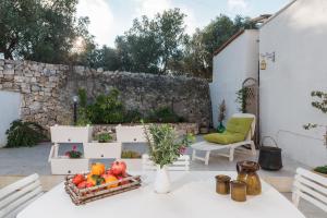 Sea and the City Apartments by Wonderful Italy