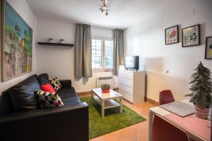 One-Bedroom Apartment room in Bed and Snow Family Apartments