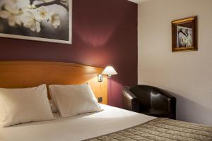 Hotels Sky Hotel Goussainville Charles de Gaulle : photos des chambres