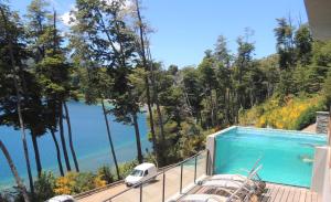 Departamento con vista al lago y piscina climatizada