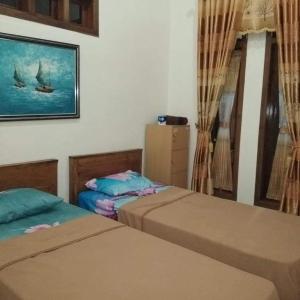 Arrys Watukarung Surfcamp