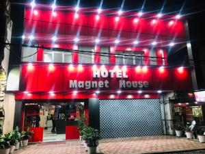 Hotel Magnet House