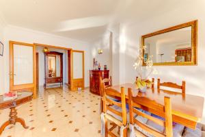 Emma Beachfront Apartment by Sealand Villas