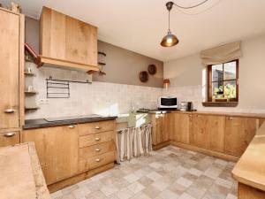 Rustic holiday home in Halleux