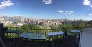 Mid-Town View 4 BR Near NYC