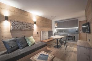 Ahrner Wirt Apartments