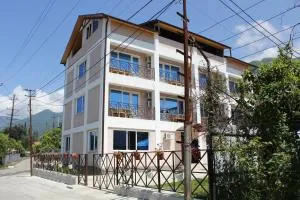 Guest House Zvanba - Alpiiskoe