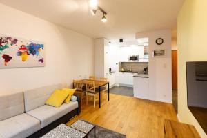 Home next to Ibis