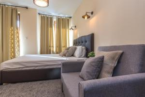 ★ Stylish & Cozy Studios in Valentina Heights Boutique Hotel ★