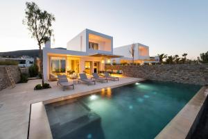 Paros Villa Sleeps 8 Pool Air Con WiFi T714112