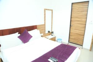 Shree Akshar Restaurant and Hotel