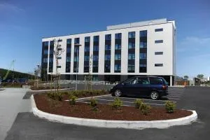 坦纳戈公寓酒店 - 布莱尼