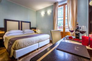 Superior Double or Twin Room with Terrace