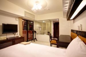 Royal Hotel