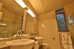 Ironstone Romantic Couples Retreat