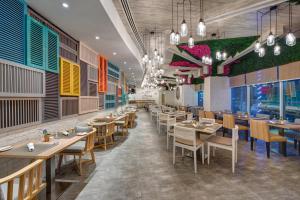TIME Oak Hotel & Suites