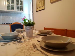 Cres view apartments