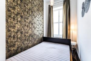 BpR B&W Elegant Home