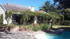 11 Lucius Way - Southfield