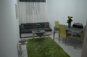 Apartment in the Center of Aigio F