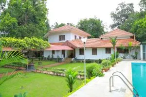 Ayuryogashram Heritage - Vadakkāncheri