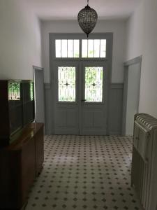 das weisse Haus am Fluss