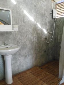 Naivacha Tent Koh Mak