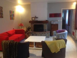 Lhabitation de lîlot entre mer et terre