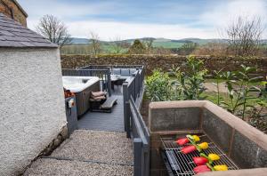 The Gate Lodge - Hot Tub 1 bedroom, log burner