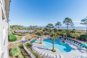 Stunning Views!!-Oceanfront Villa-Heated Pool-Private Balcony-Tiki Bar-Walk to Coligny Plaza