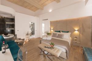 Suite room in Navona Style