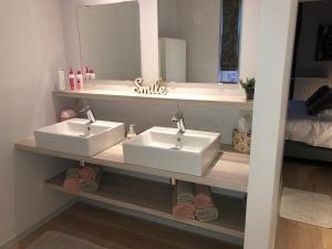 Home Bruges Cosy Comfort Modern Couple Privacy walking distance City center Kitchen Terrace Garden