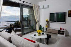Holy Paraskevi Apartment
