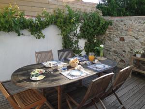 B&B / Chambres d'hotes Le Buzet Bleu Bed & Breakfast : photos des chambres