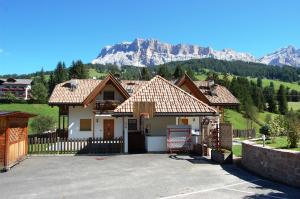 Chalet alla Cascata