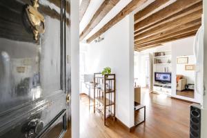 Saint Germain des Près UNIT 002