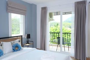 Living at Sphere Apartment