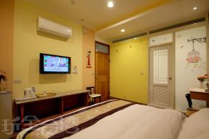 Phòng Giường Đôi Có Phòng Tắm Riêng (Double Room with Private Bathroom)
