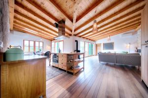 Stone Villa Lemon with pool in Vis