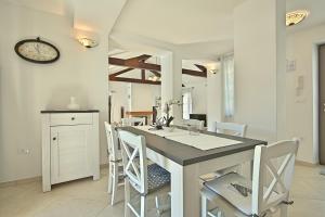 Luxury Stone Villa Zanelli