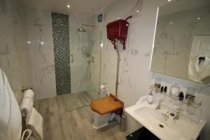 Dower House Hotel