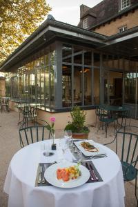 Hotels Hotel La Hoirie : photos des chambres