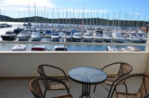 One-Bedroom Apartment with Balcony and Sea View - Br.2 room in Apartments Pirovcanka