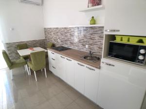 Sunny apartment with panoramic view