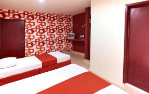 Habitacion Familiar Sencilla ( 2 Camas )  room in Mar Hotel